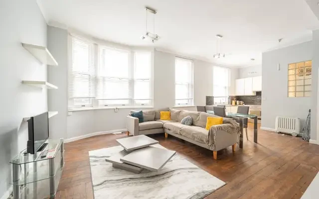Southampton Row, WC1B, Bloomsbury, WC1B 0