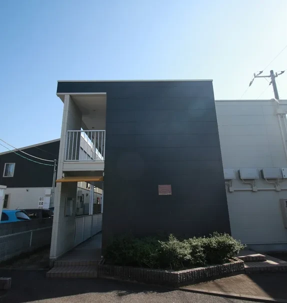レオパレス医学部前