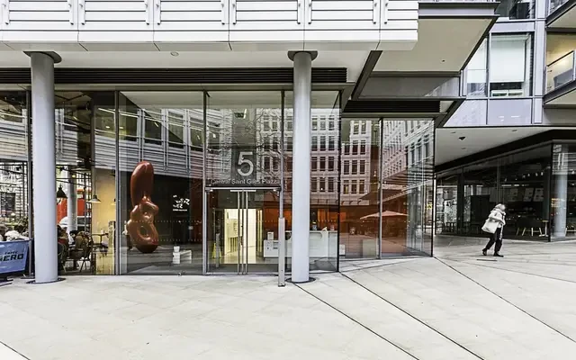 Central Saint Giles Piazza 12715# 1