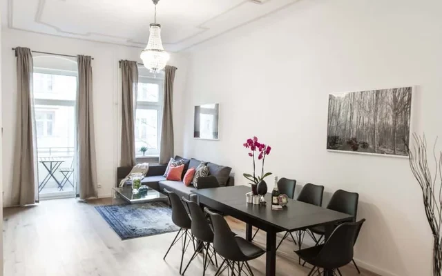 4 Rooms with Balcony near U-Seestrasse (Wedding) 1