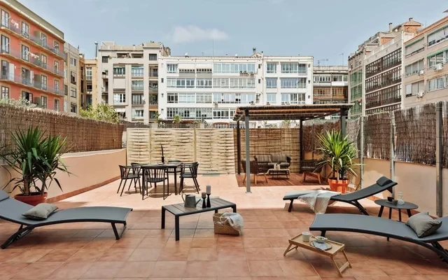 Yaxha - 4 bedrooms and terrace in Eixample Dreta 0