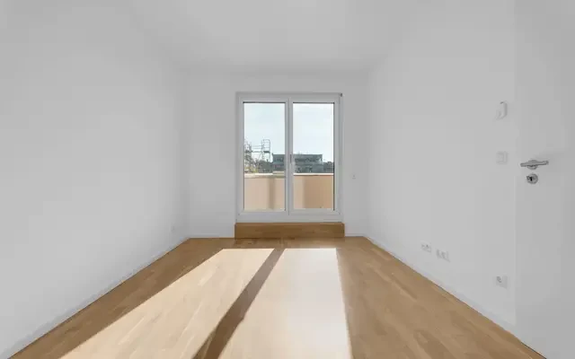 Unfurnished 1-bedroom apartment with two terraces close to Spreepark 4