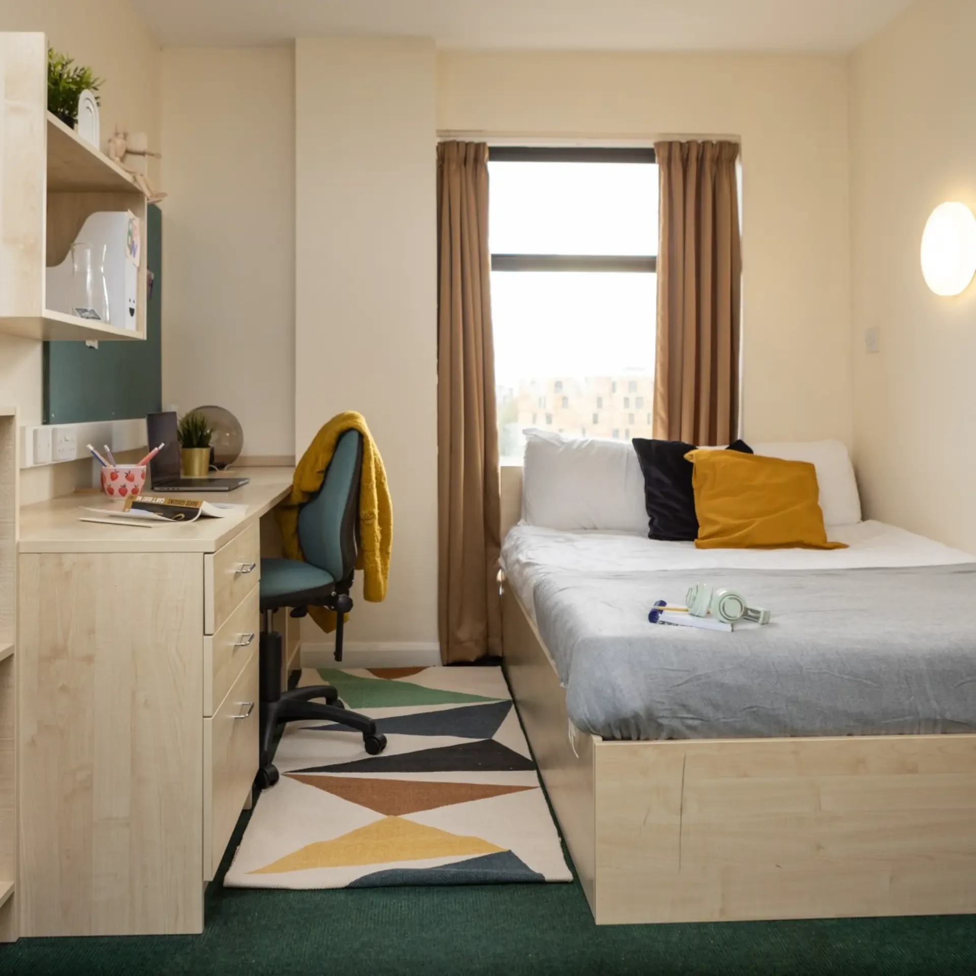 Silver En Suite
