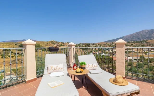 Luxury Mijas Golf, Pool & Pet Retreat 1