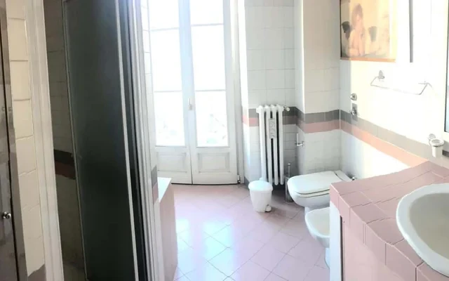 Ampio bilocale di 97mq a Milano in Via Lecco 2