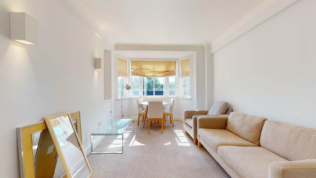 Pembroke Road, Kensington