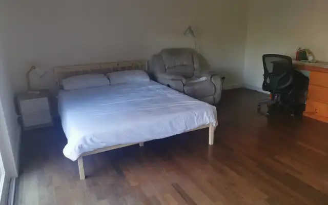 4 Trott Ave 0