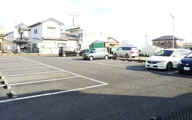 レオパレスあやめ 1