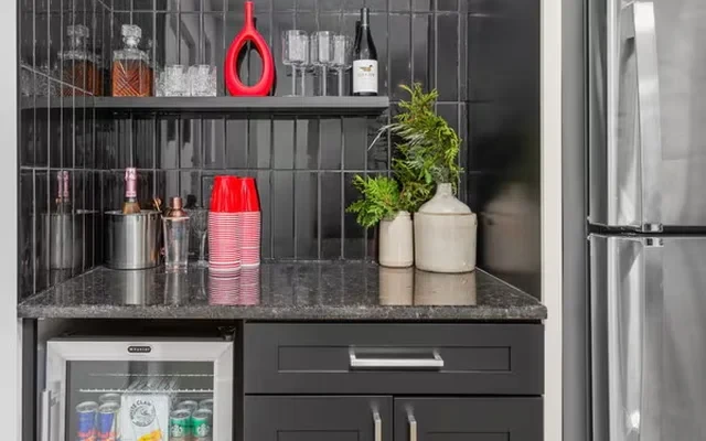 University Square Apartments 4