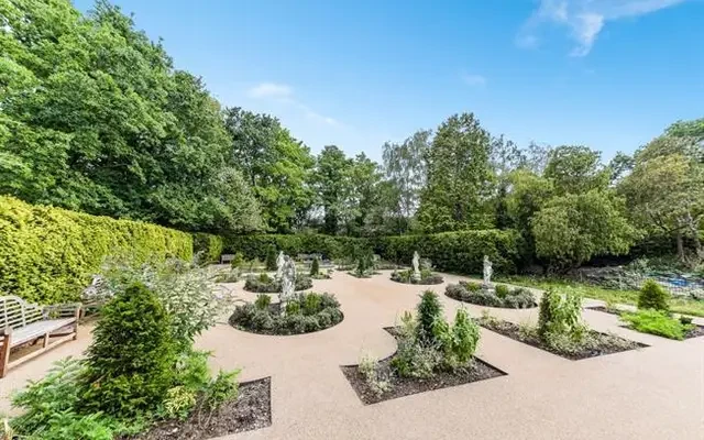 Sydenham Hill, London, SE26 6TH 1