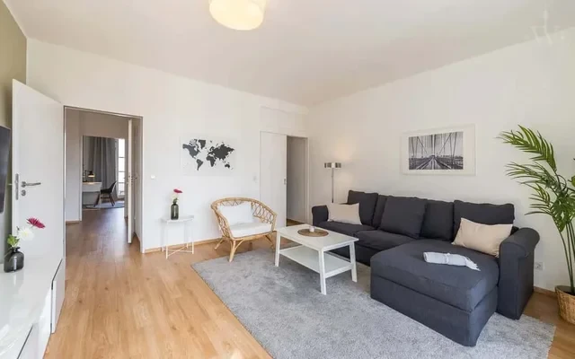 Komfortable 3-Zimmer-Wohnung mit Aussicht direkt am Checkpoint Charlie 2