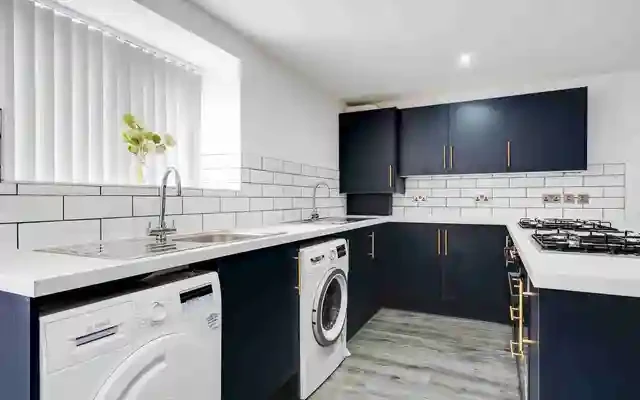 9 Rathbone road, L15 3
