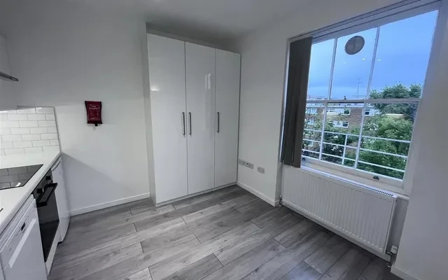 LH-Brondesbury Villas 1