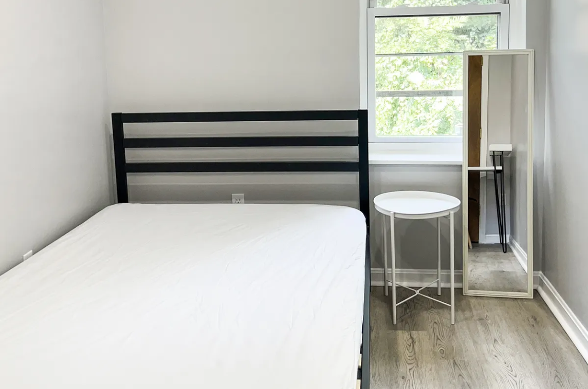 4 Bed 2.5 Bath