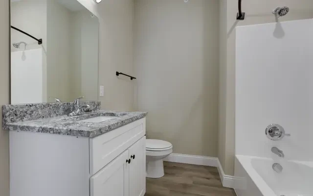 305 W Clark St Champaign IL, 61820 - Champaign student accommodation