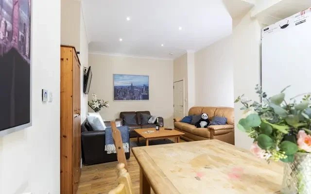 Hawthorn Terrace 1