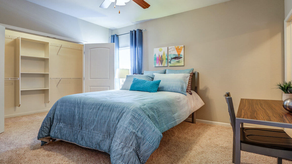 2 Bed / 2Bath Unfurnished