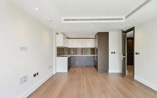 Warwick Lane, London, W14 8FN 1