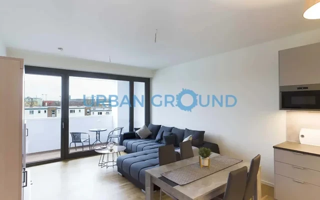 Furnished 3 Room apartment with Balcony in Mitte 1