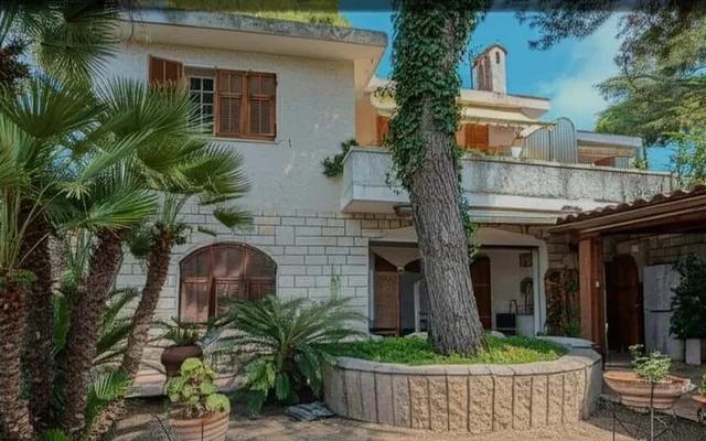 Apartment in Via Principessa Mafalda, Bordighera for 80 m² with 2 bedrooms 0