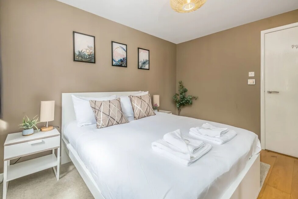 Cleveland Street Serviced Apartment
