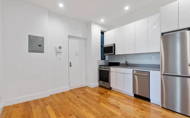 55-61 Delancey Street 4