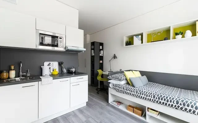 residence near 235 238, Mainzer Landstraße 1