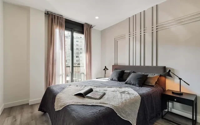 Tortosa - 3 bedrooms and a terrace in Les Corts 2