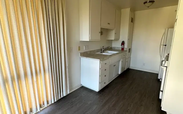 1521 Laguna Street - Santa Barbara student accommodation - 1 Bed 1 Bath