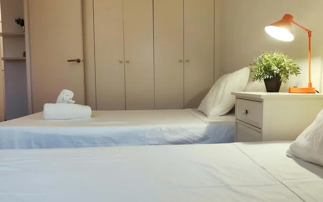 R.G. Central , Tranquil 1BR apt. 2BEDS. La Rambla! 1