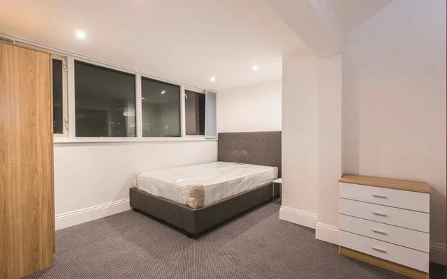16 Blenheim Terrace Serviced Apartments 1