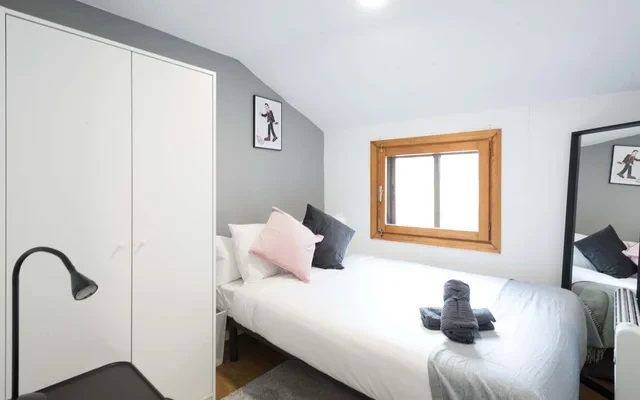 Calle Luna 19 3º DerES-15-005-002H 0