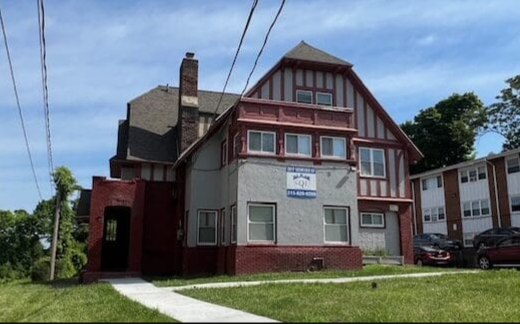 2017 East Genesee St 3