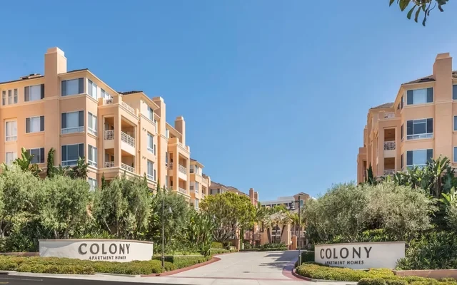 Colony at Fashion Island 0