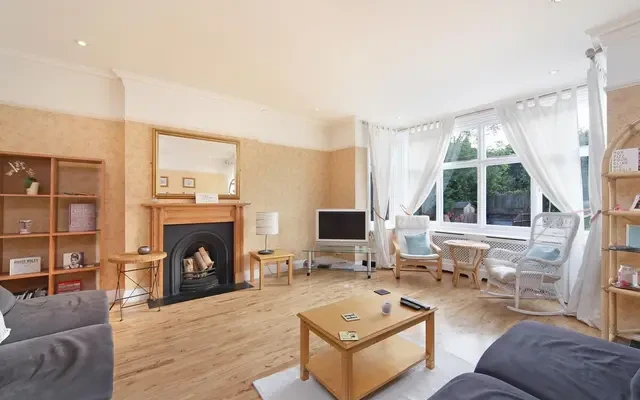 Home Park Road, London, SW19 7HR 0