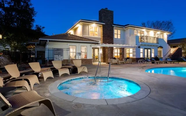 Avalon Oak Creek 1