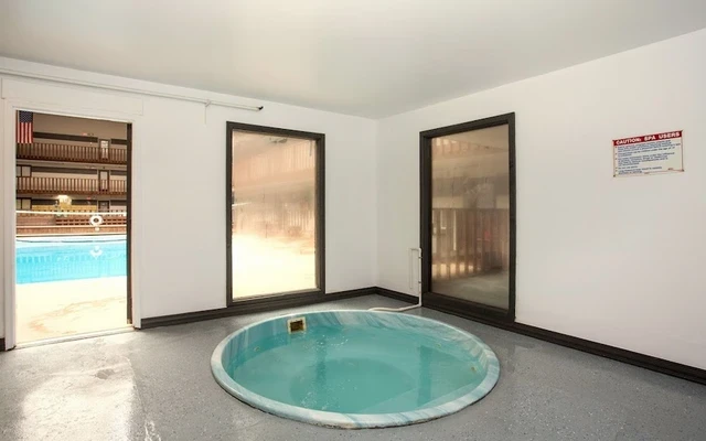 The Atrium Urbana 4