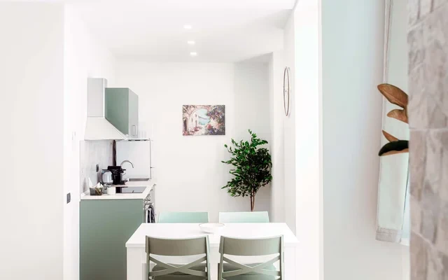 VICTORIA STUDIO 2 - Monolocale moderno a Como Centro 1