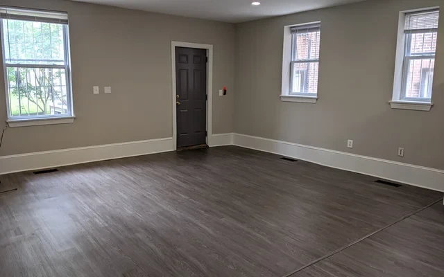 CA - 4031 Baltimore Avenue 3