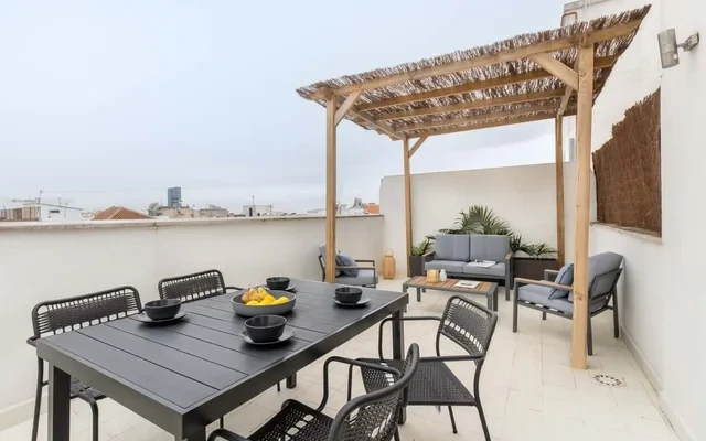 Perissa - 2 bedrooms and terrace in Trafalgar 0