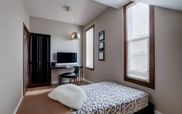 2010 S Loomis Street 4