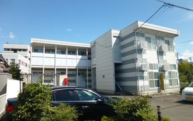 レオパレスニュー北府 0