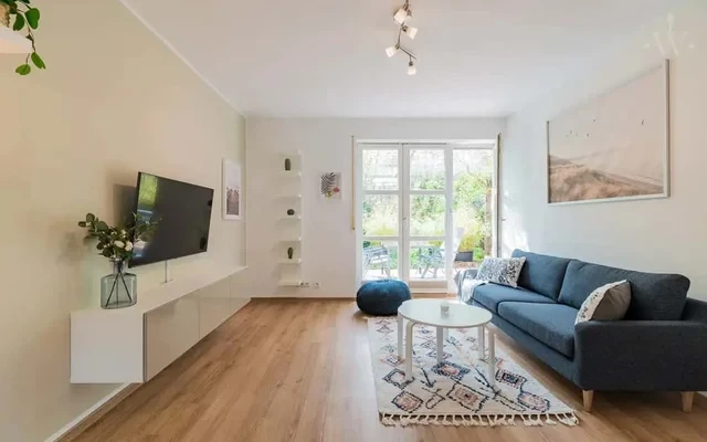 Geraeumige 4-Zimmer-Wohnung mit moderner Inneneinrichtung 0