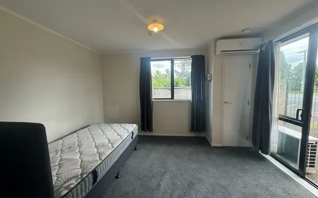 5/2 Vine St, Hillcrest 3