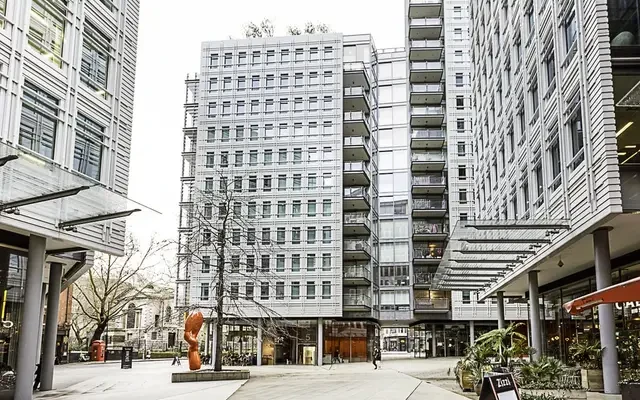 Central Saint Giles Piazza 12715# 0