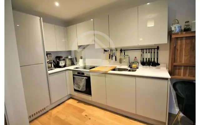 BS28AQ , Ducrow Court, Bristol, United_kingdom 0