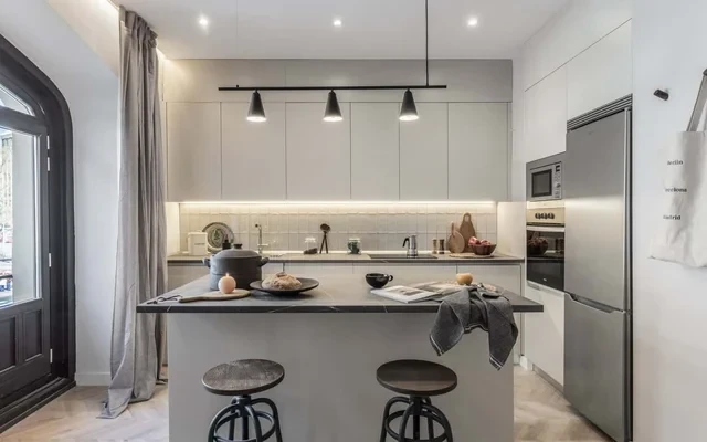 Iruela - 3 bedrooms and office in Trafalgar 1