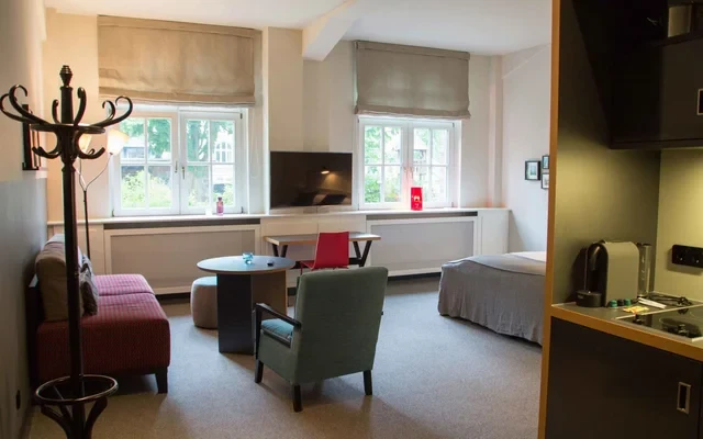 SUPERIOR APARTMENTS 2 PEOPLE 4