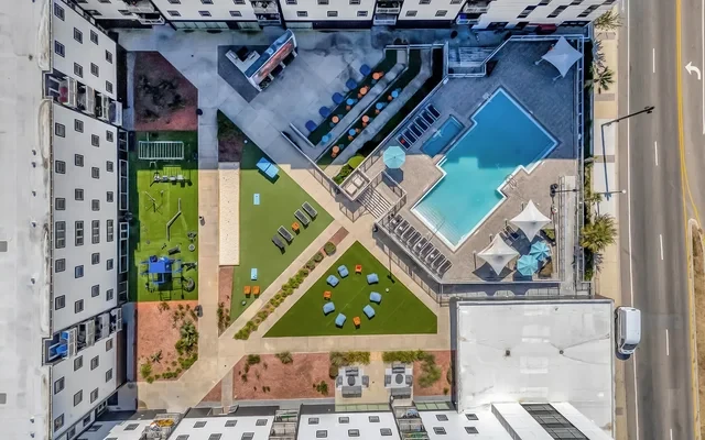 The Rowe Apartments 1