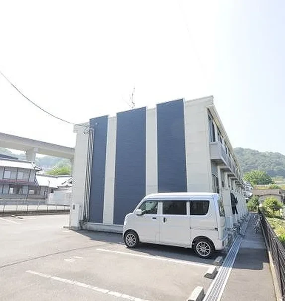 レオネクストバーサトル坂南